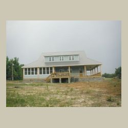 Exterior 203.jpg